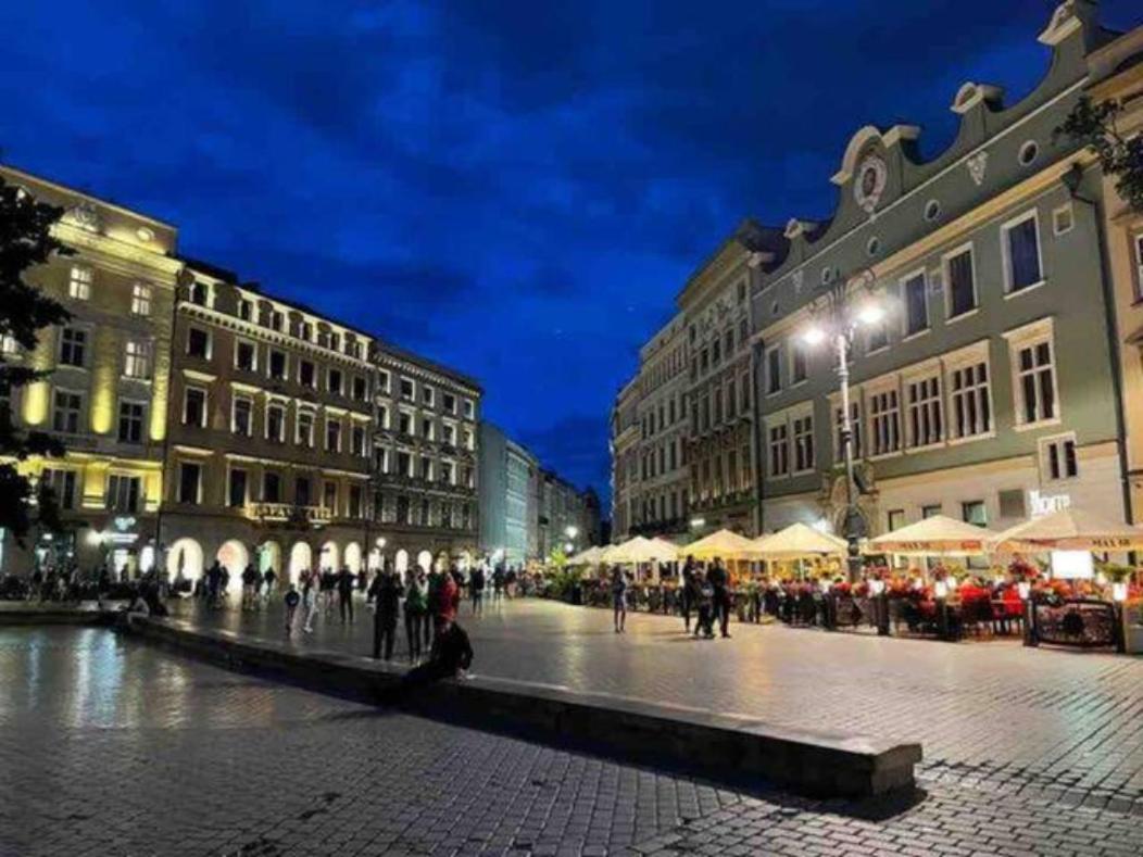 Plac Szczepanski - Theatre Neighborhood Krakow Luaran gambar